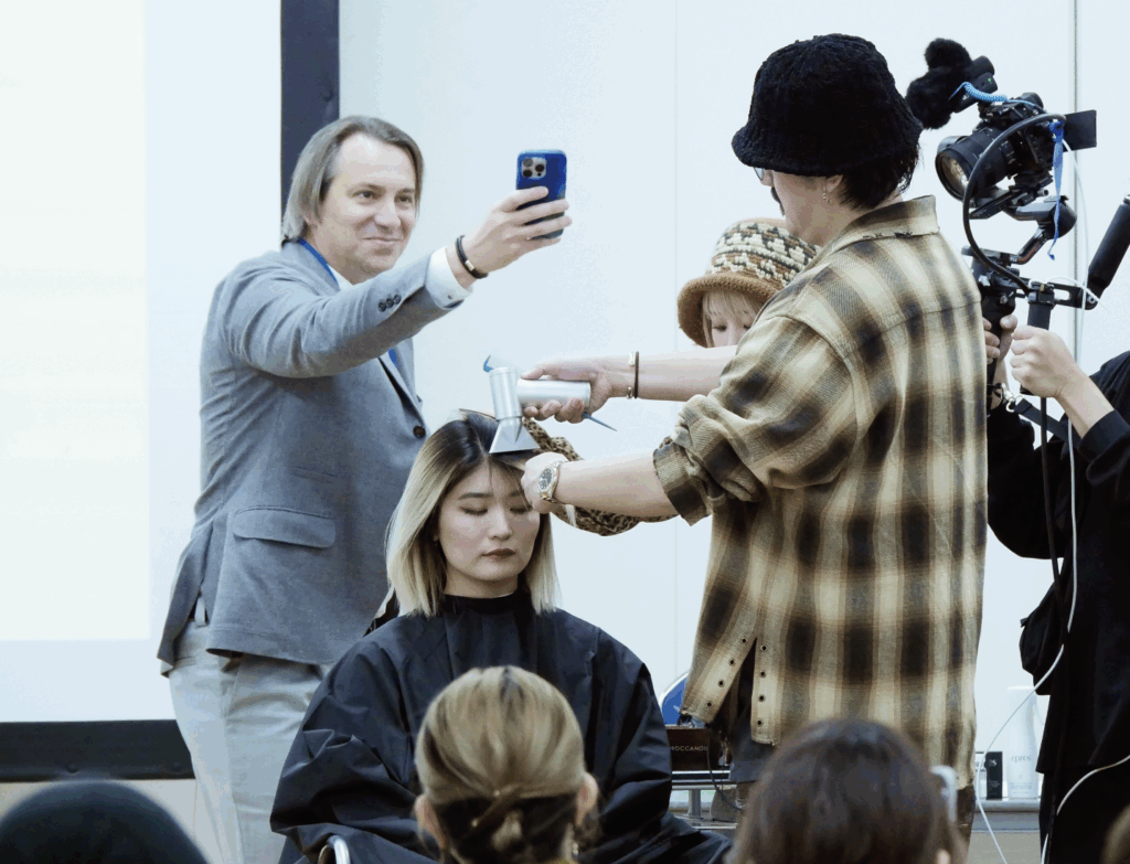 発売前から大バズり！バレイヤージュ美容師が作ったエアタッチ専用