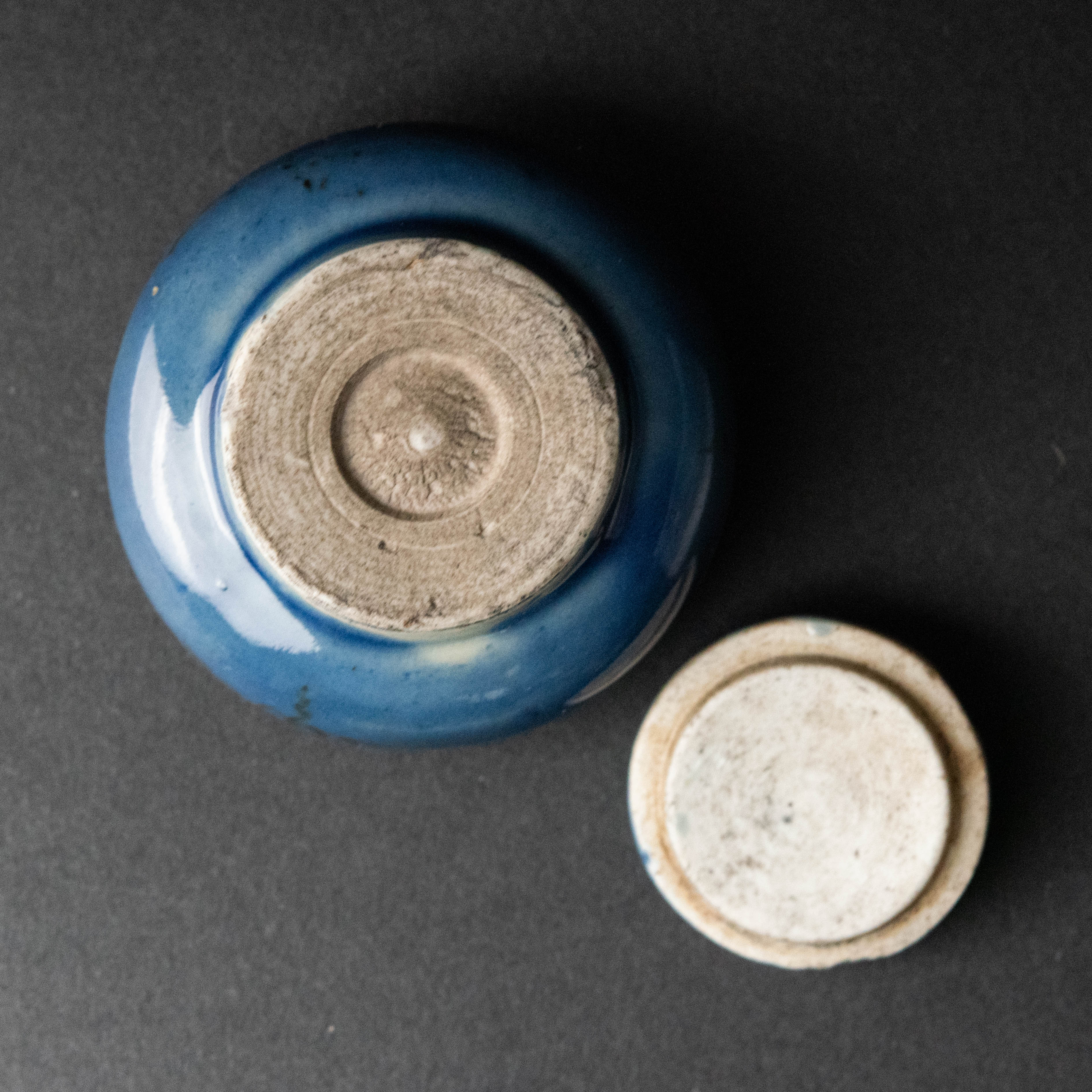 陶器根付 瑠璃青磁鉄釉獅子頭唐子根付 陶器根付 瑠璃青磁鉄釉獅子頭