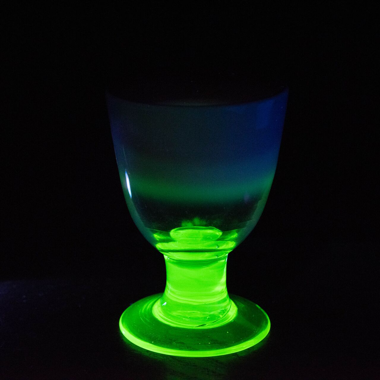 骨董 時代 希少金赤ガラス モールガラス調 流線型 アイスコップ ウラン