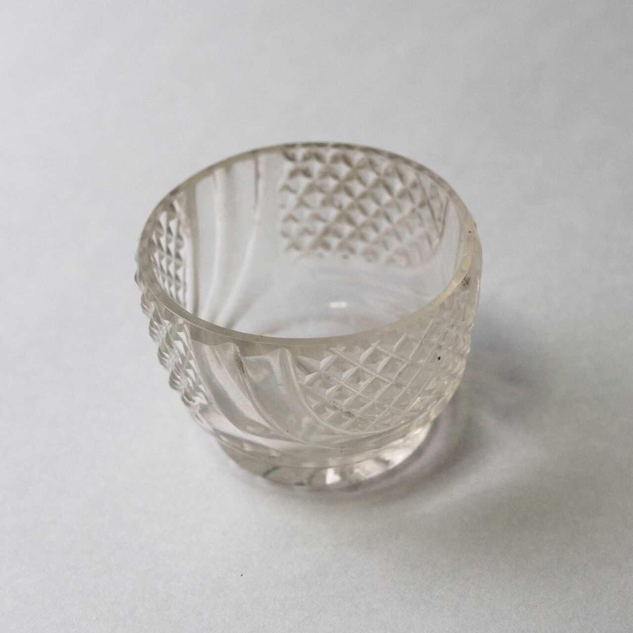 ガラス :: 曲線と魚子文 切子 ギヤマン ガラス盃 | COTTOU.JP 骨董の