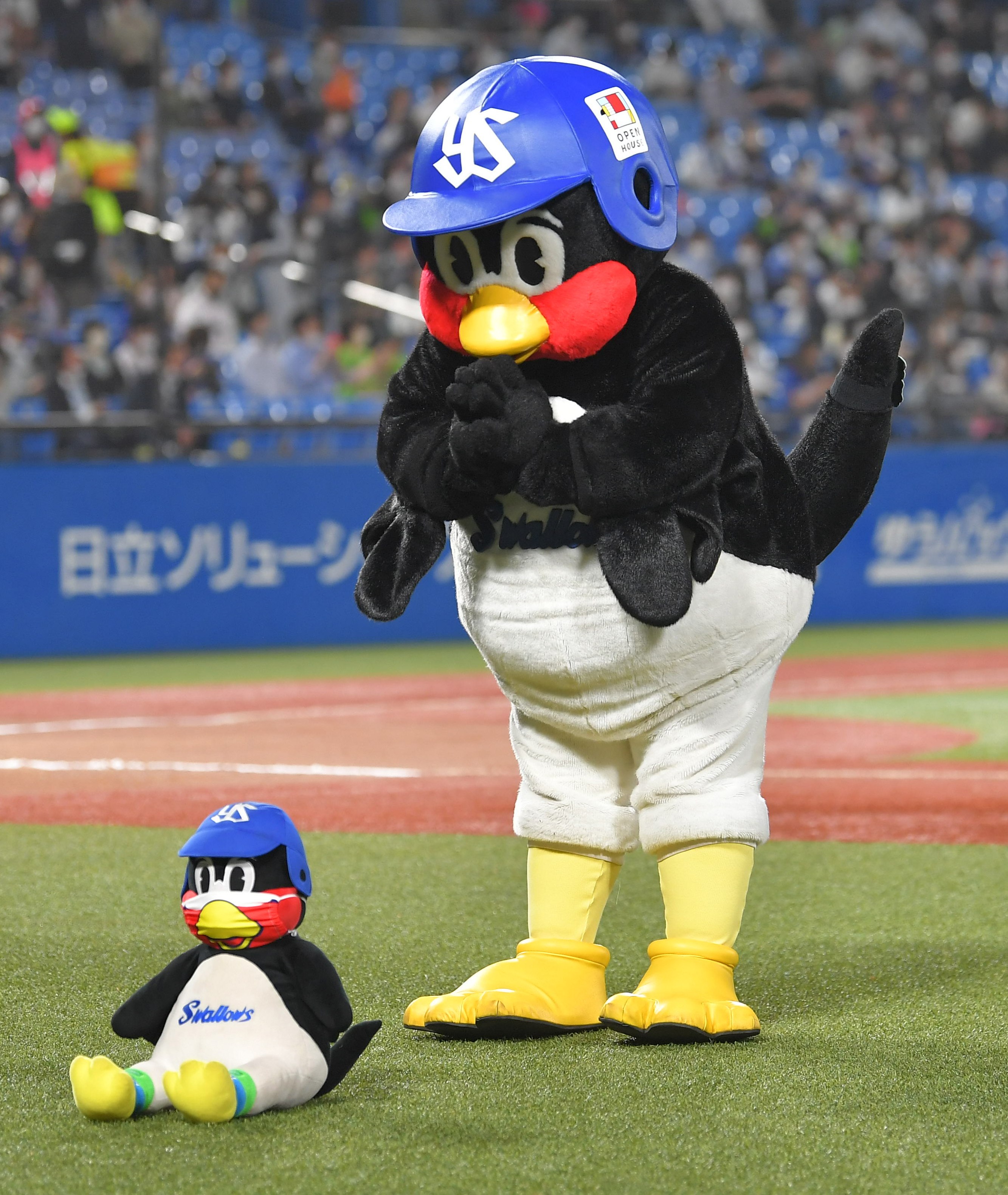 つば九郎 東京ヤクルト スワローズ 空中くるりんぱ フィギュア Amazon