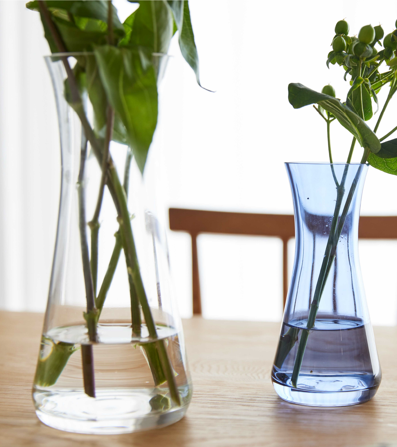 ムラーノ ブルーホワイト ミルフィオリ リボン付き 花瓶 高さ約12.6cm