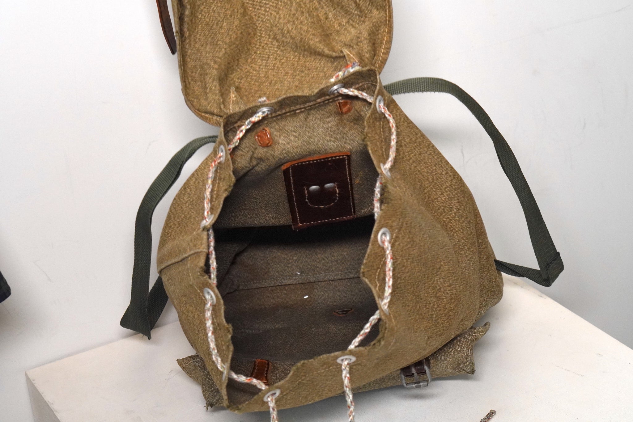 ヴィンテージ】スイス軍 医療バックパック 1967年製 ヴィンテージ