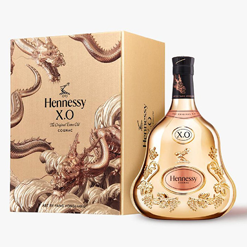 a。 Hennessy (ヘネシー) XO 700ml と レミーXO a。 Hennessy