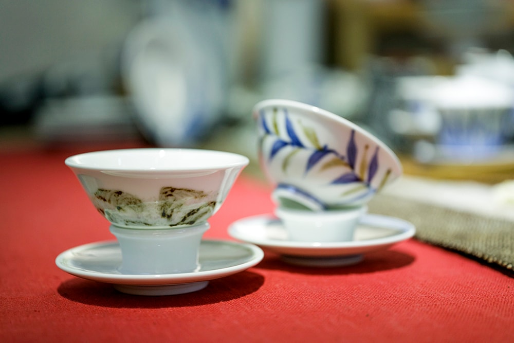 香港だからこそ手に入る茶器 中国の皇帝も愛した景徳鎮 | モダン雑貨