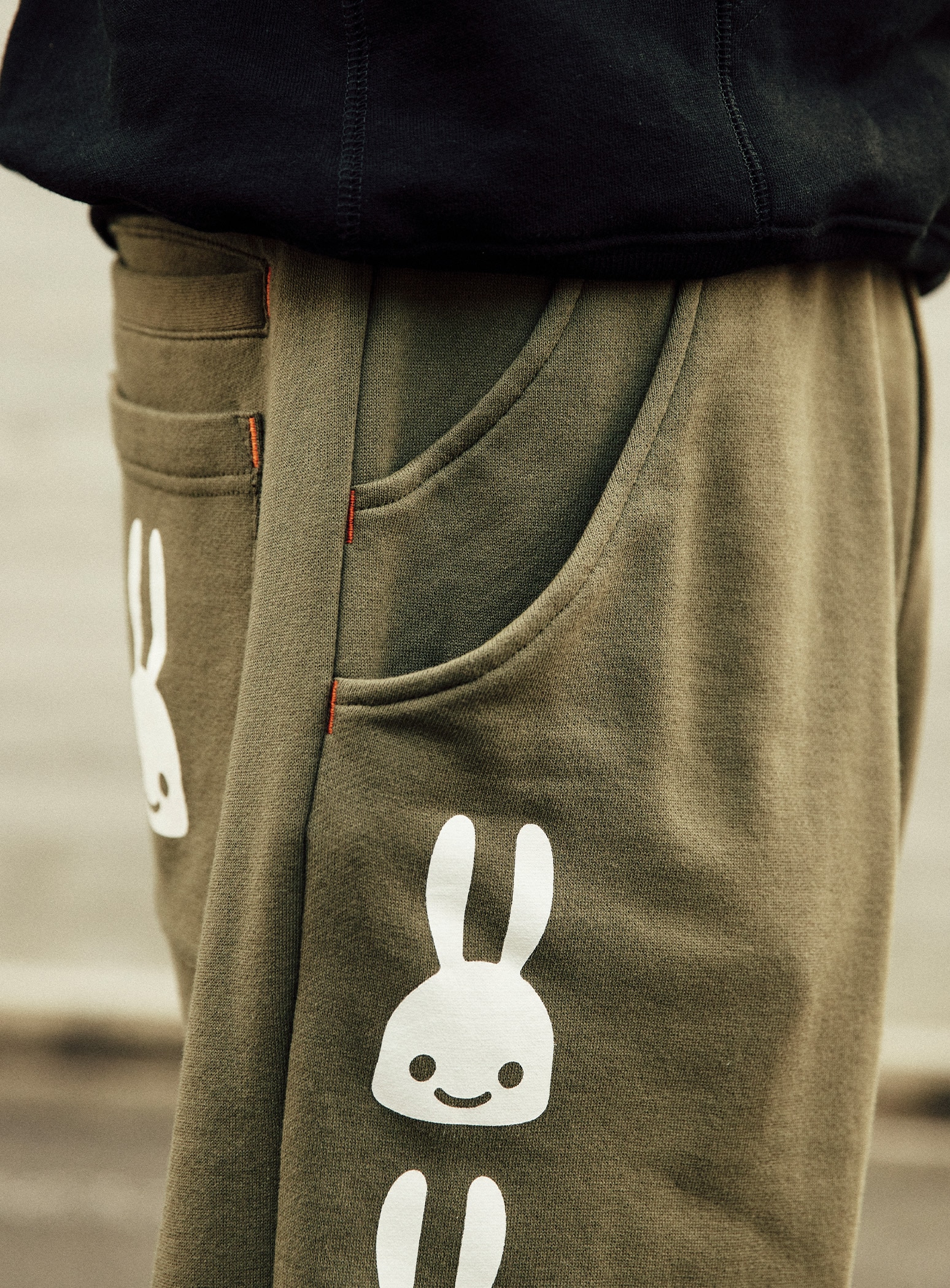 レイヤードポケットサルエルパンツ｜ウサギがいる｜CUNE ONLINE STORE