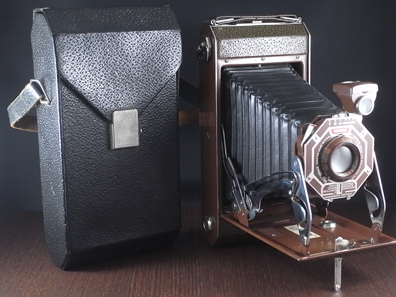 BIJOU REFLEX 木箱皮張 ジャバラ式カメラ 100年前に製造された！ BIJOU