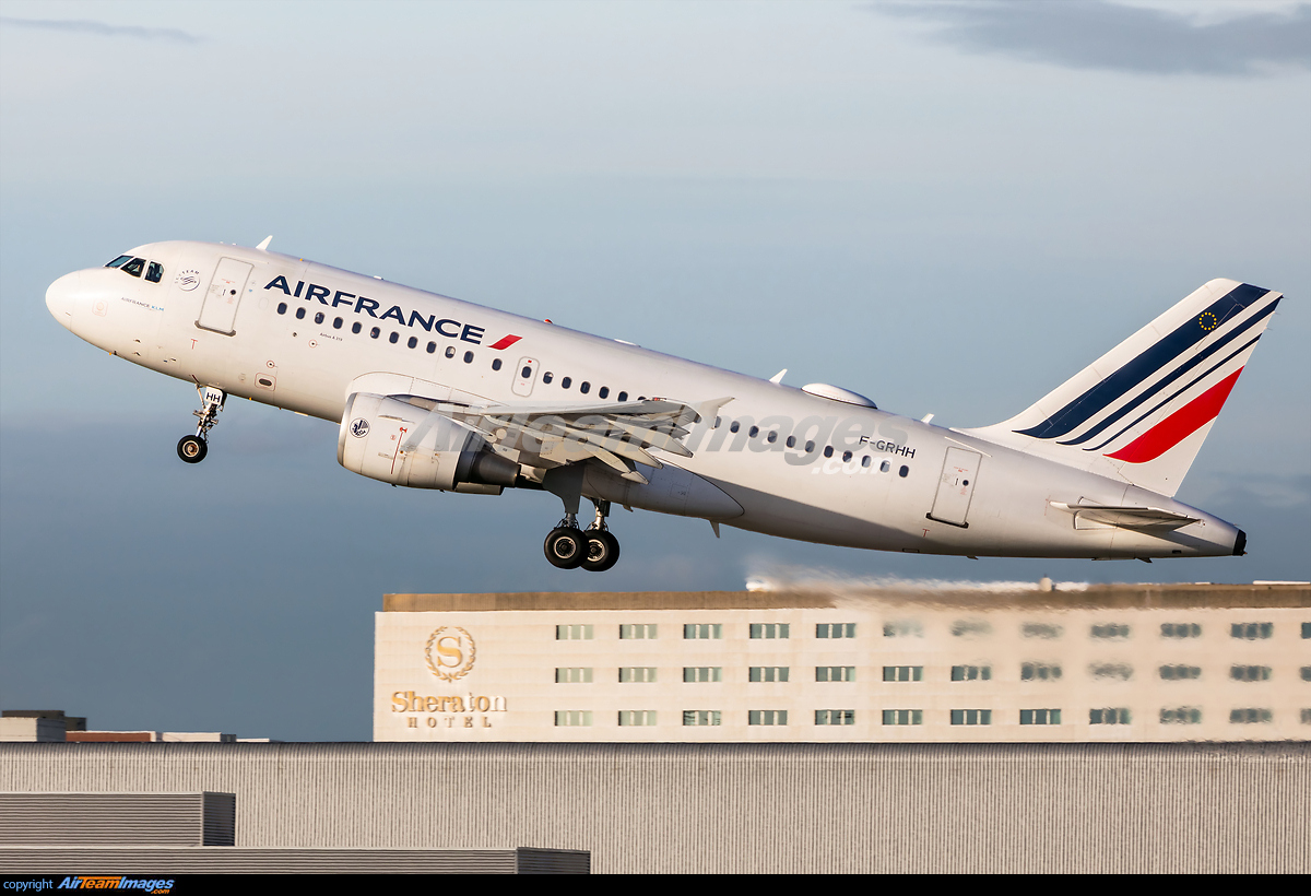 Airbus A319-111 Air France F-GRHH - AirTeamImages.com