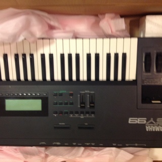 YAMAHA SY99 シンセサイザー