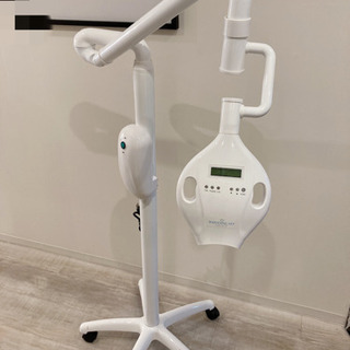 セルフホワイトニング機械(シャリオン)