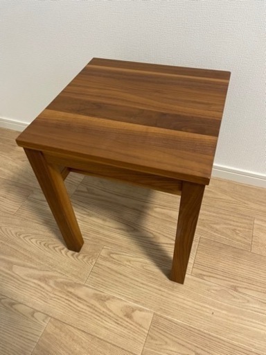 無印良品で買えるサイドテーブルが「テーブル＆チェア」の一台二役で