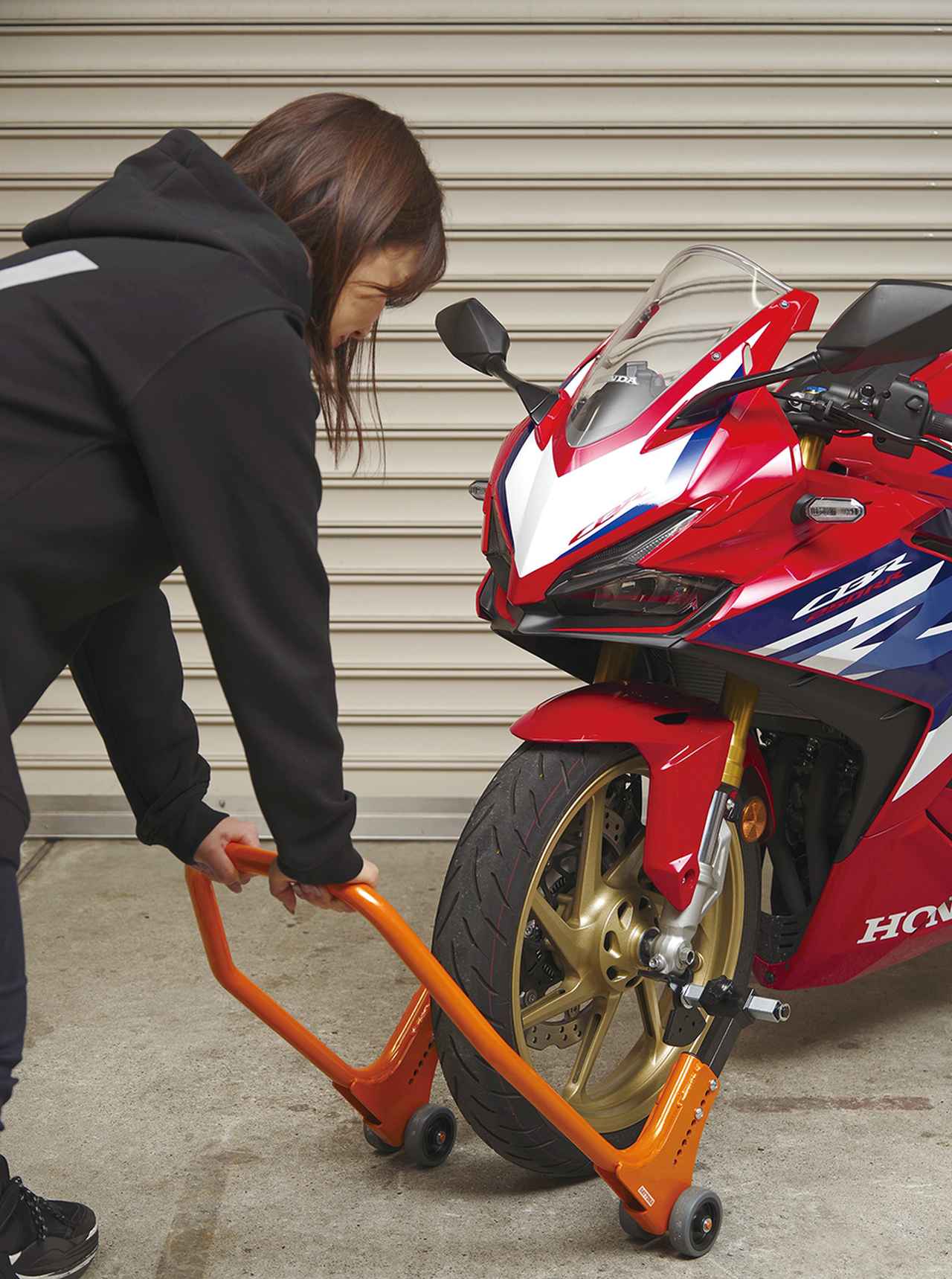 R77008 フロントアップスタンド 高級クロームメッキ仕上げ ETHOS