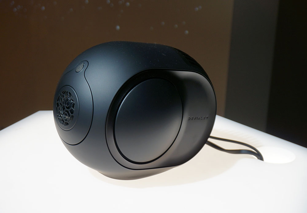デビアレのワイヤレススピーカー「Phantom REACTOR」に新色・ブラック