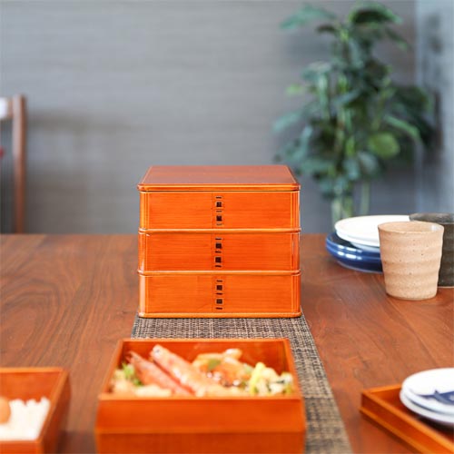 飛騨春慶 福壽漆器店 渕丸三段重 伝統工芸品 木製 お重箱 | MUKU工房