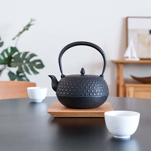 オンラインショップ 小物 | 南部鉄器 幸工芸 鉄瓶 茶合 鉄瓶蓋挟み