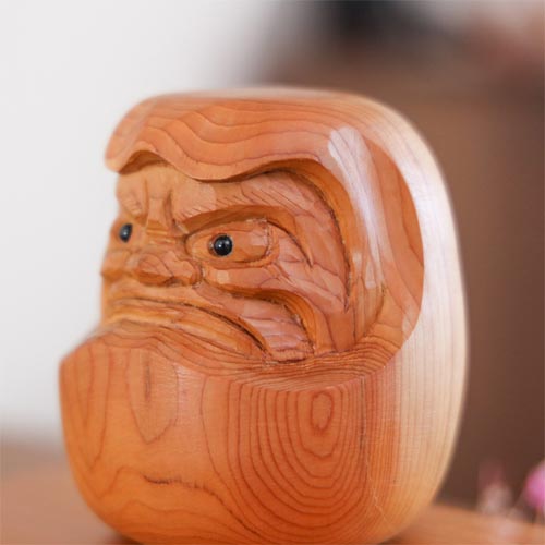 一位一刀彫 鈴木彫刻 頭巾だるま 伝統工芸品 木製 オブジェ | MUKU工房