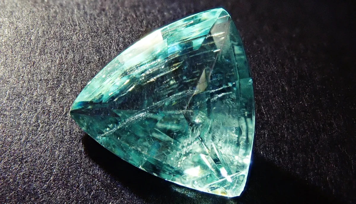 フォスフォフィライトってどんな宝石？入手する方法ってあるの？お値段