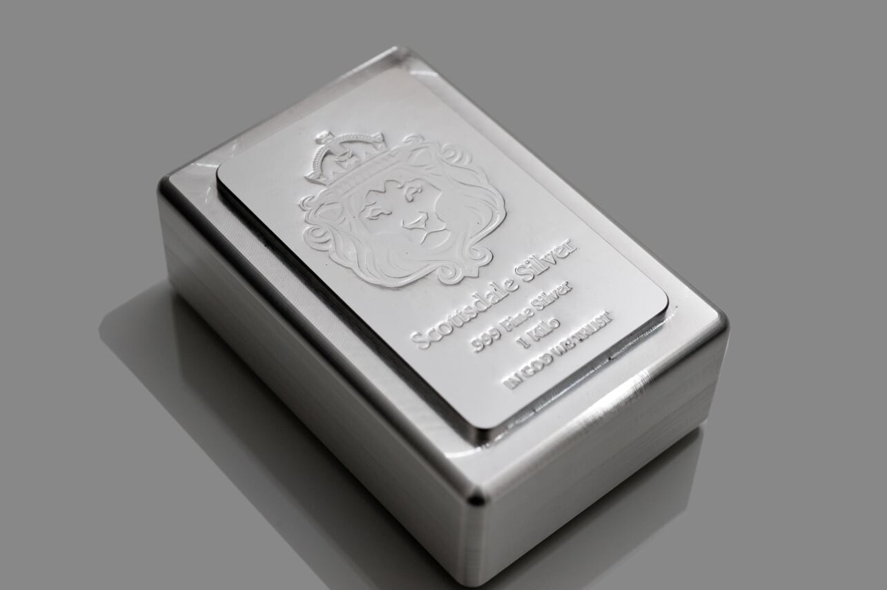 Buy the Scottsdale Mint 1 Kilo Silver Stacker Bar | Monument