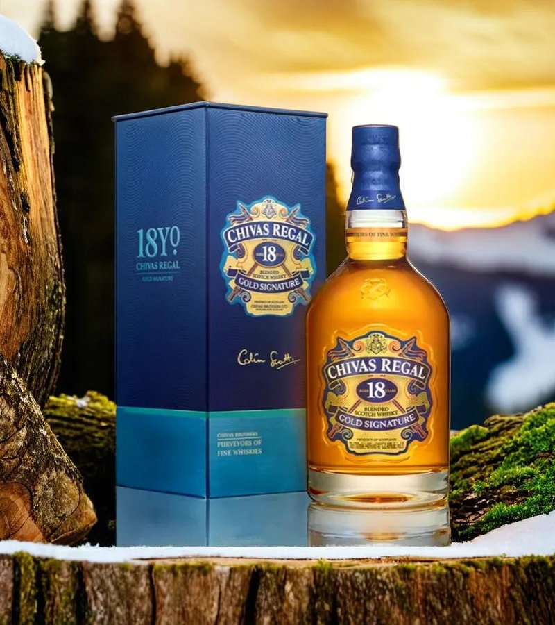 旧ボトルシーバスリーガル 18年 箱付き 40度 750ml ☆古酒 CHIVAS REGAL（