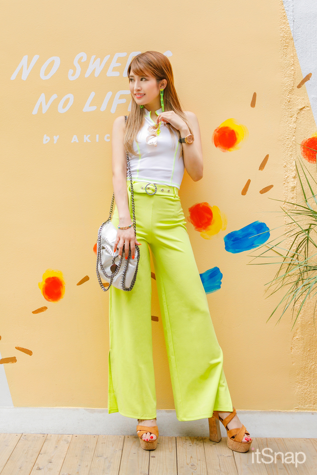 脚長美バランスに攻略する 超テンションUPなカラーコーデが◎[鈴木