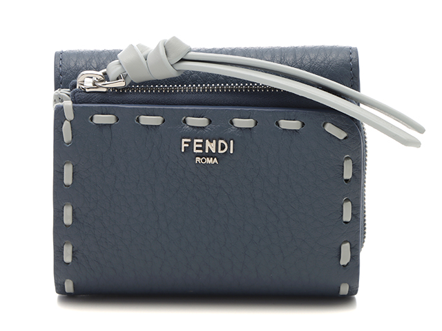 ⭐️美品⭐️FENDI グレー お買い得品 レザー 折りたたみ財布