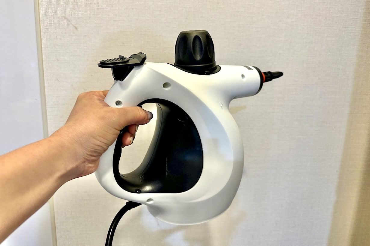 洗剤いらず】スチームクリーナーの洗浄力に感動。狙った汚れを浮かせて