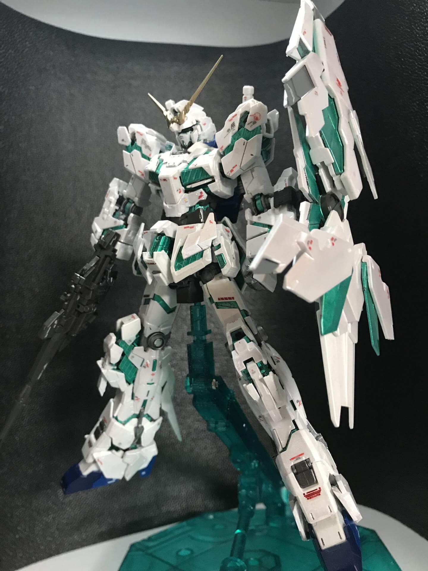 RG ユニコーンガンダム バンデシネver. 覚醒&パール塗装 | バンダイ