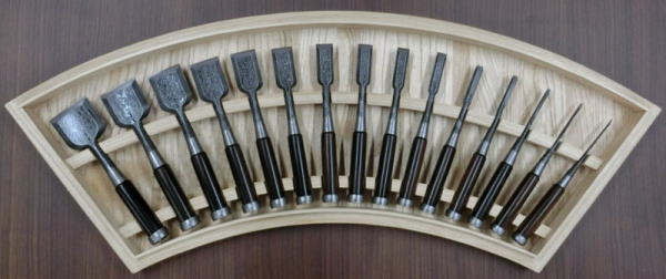 長弘 面取 追入鑿 竜彫刻入 15本組 長弘 面取 追入鑿 竜彫刻入 15本組