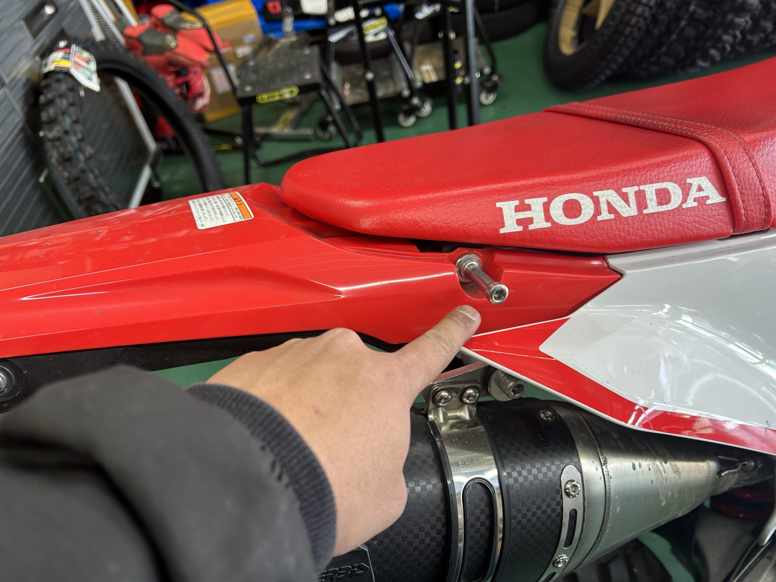 ダートバイクプラスブログ|CRF250L MD47型 ウインカー取り付け解説