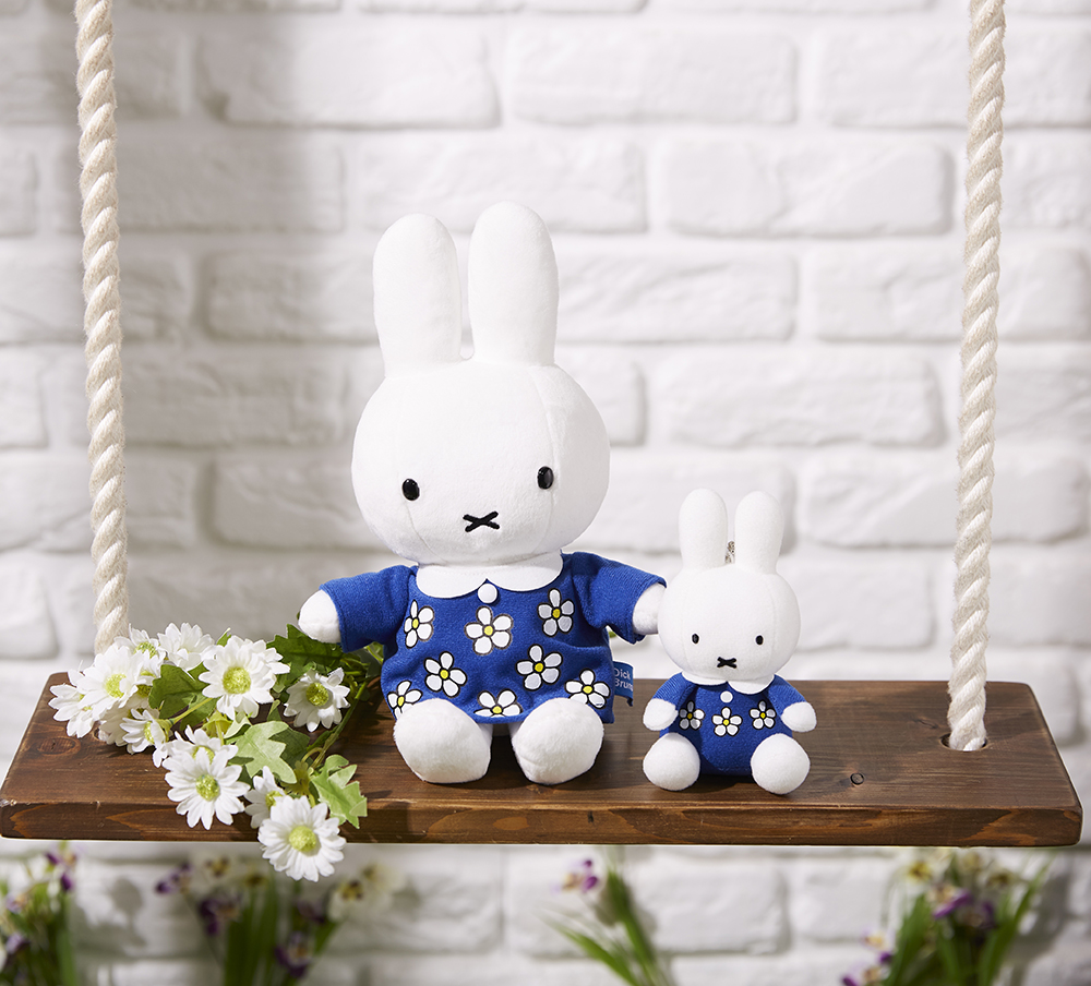 white miffyシリーズ ミッフィー花柄ドレス セキグチ 2024年6月8日（土