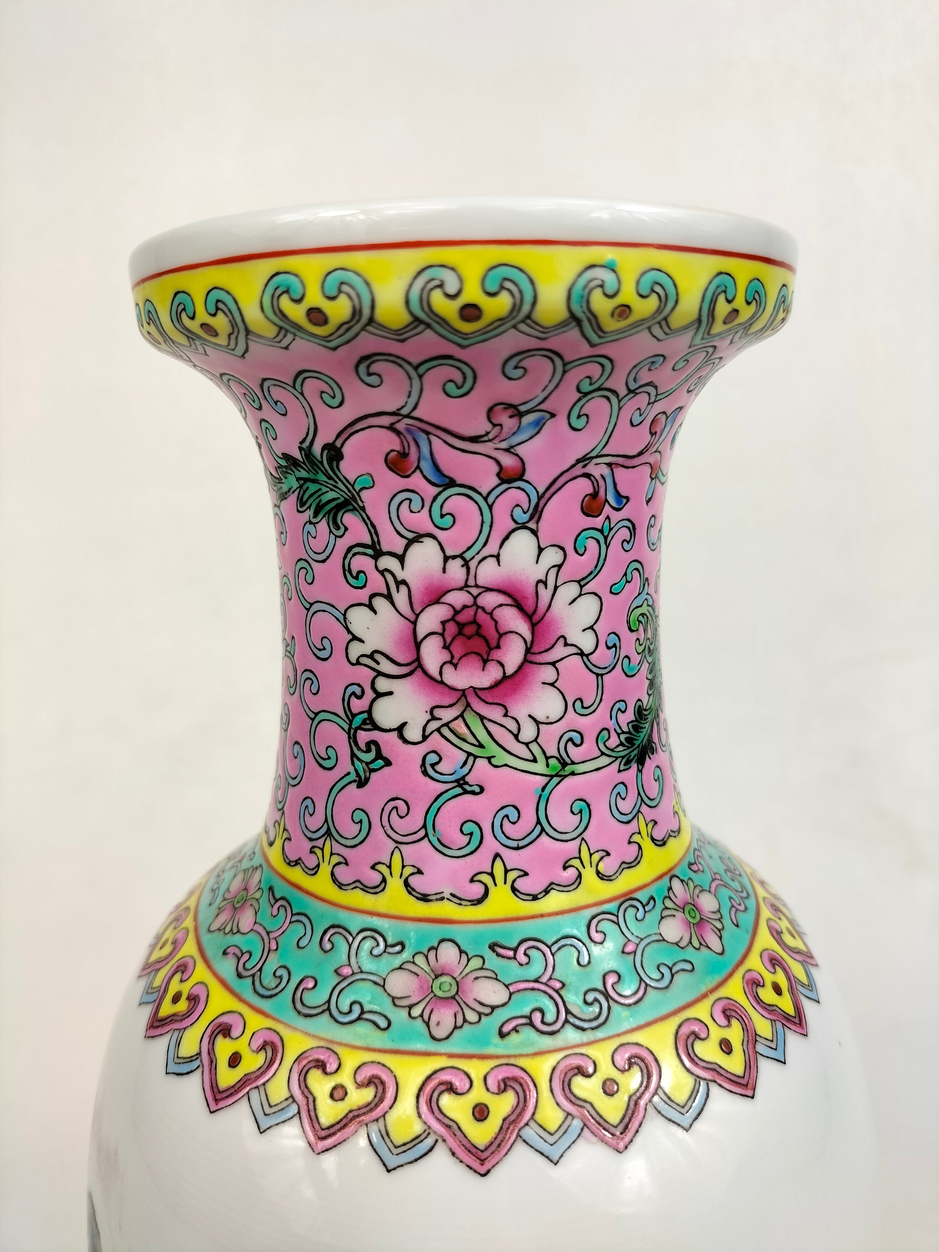 大清乾隆年製】銘 窯変 粉彩花鳥図花瓶 中国古玩