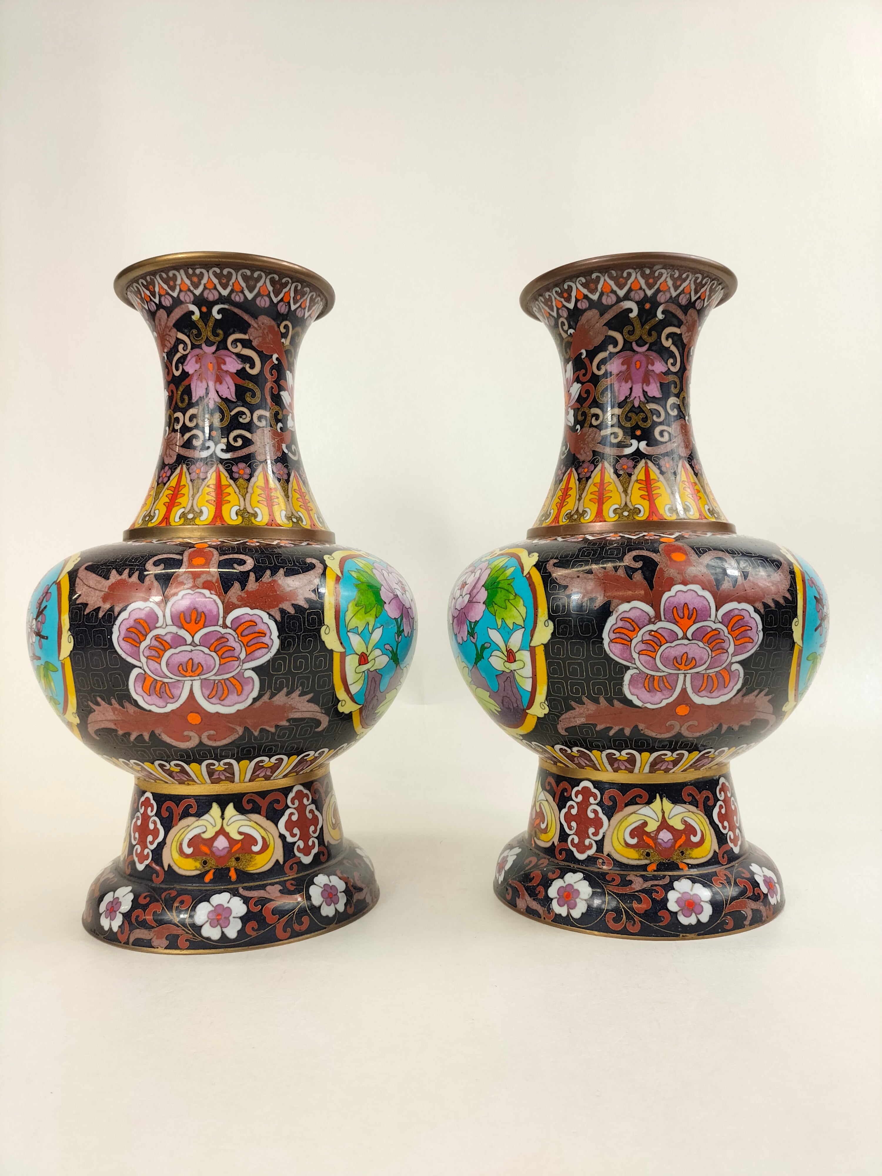 中国古玩 唐物 堆朱 七宝焼花文 花瓶 壷 検⁄彫漆花入中国 【梟】中国