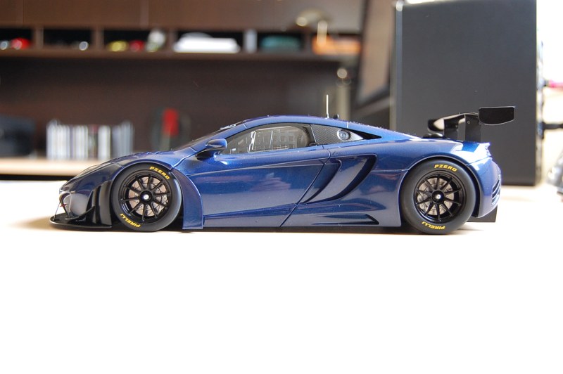 REVIEW: AUTOart McLaren 12C GT3 • DiecastSociety.com
