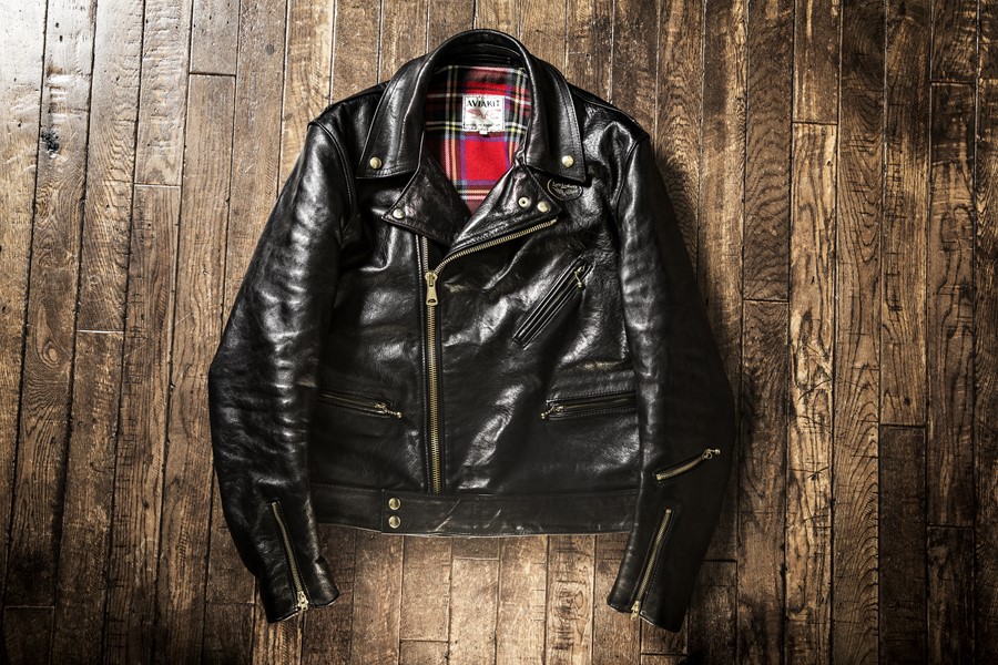 経年変化が醍醐味！ 茶芯レザーを使った「ルイスレザー」の新作