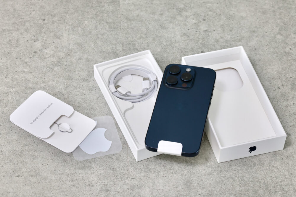 iPhone 15 新品同様 Apple iPhone 15 Pro 256GB SIMフリー [ホワイト