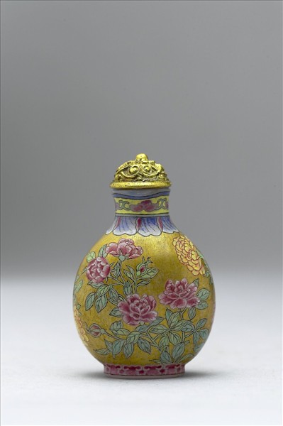 玻璃胎畫琺瑯金地花卉紋鼻煙壺- 故宮