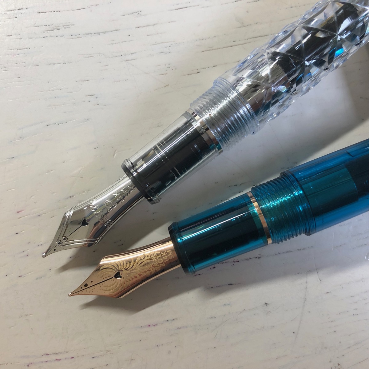 富士旬景シリーズ 六花】美しさに心奪われる。雪の結晶をモチーフに