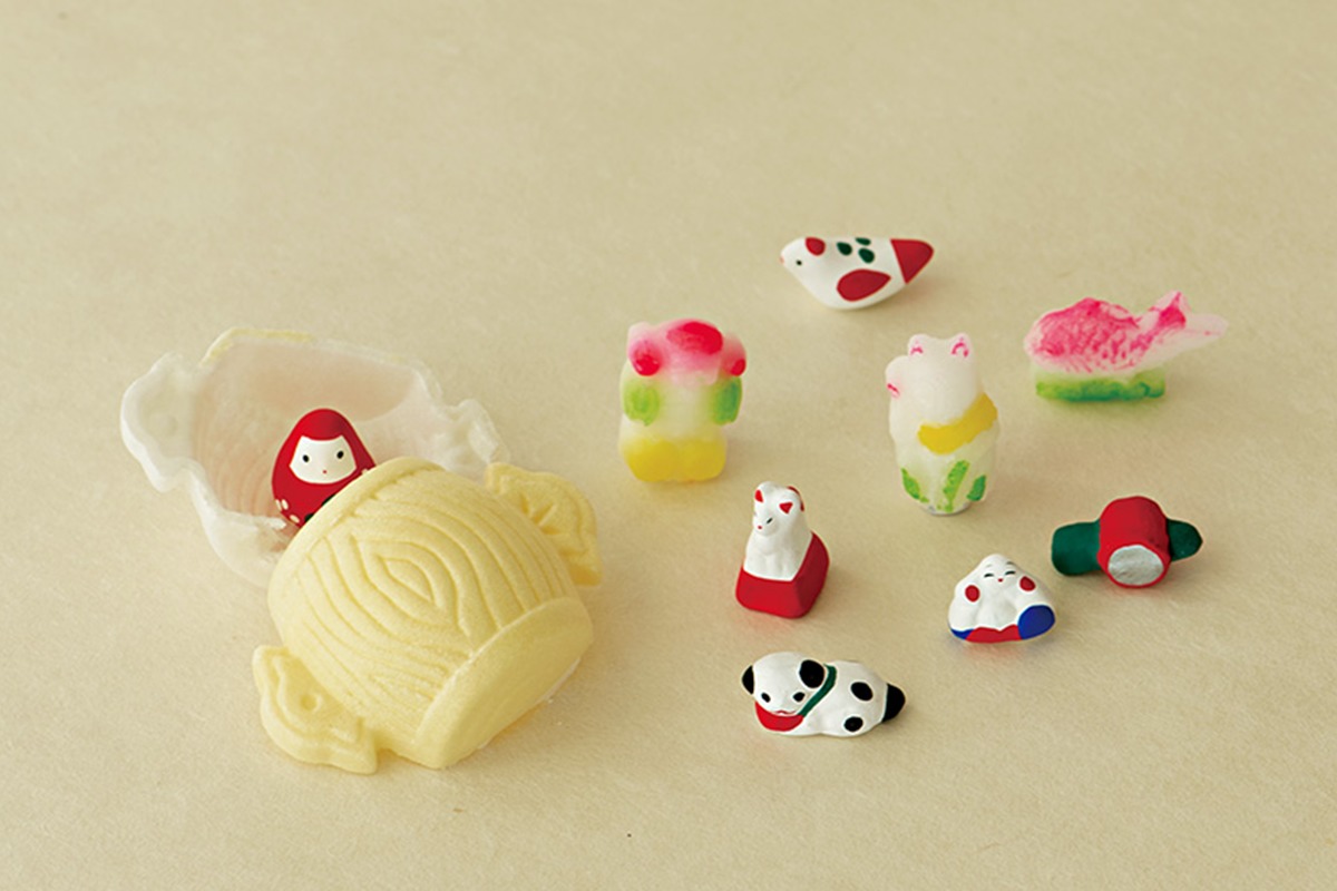 落雁 諸江屋の「福徳煎餅」福田里香の民芸お菓子巡礼 | Discover Japan