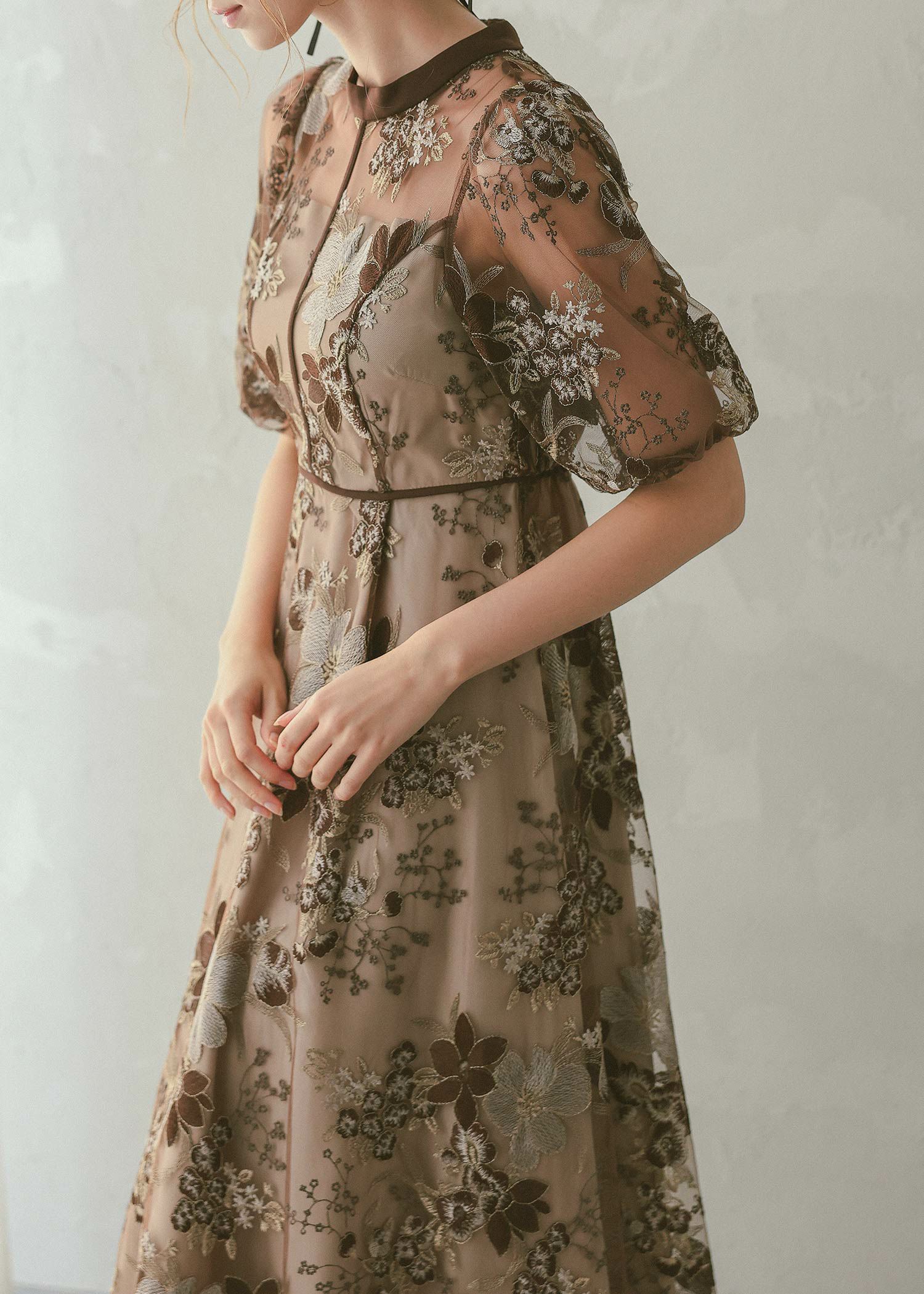 フラワーエンブロイダリードレス|DorryDoll