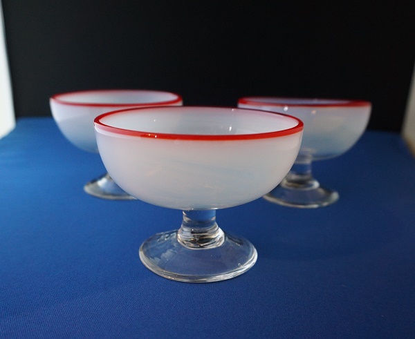 アンティーク レトロ ビンテージ 昭和 大正 氷ガラス 金赤（金が使われ