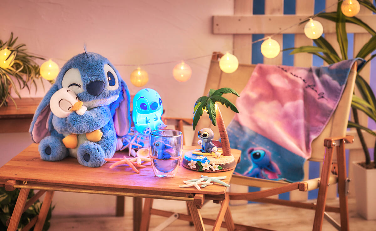 ハワイの夕暮れと『みにくいアヒルの子』アート！ディズニーストア