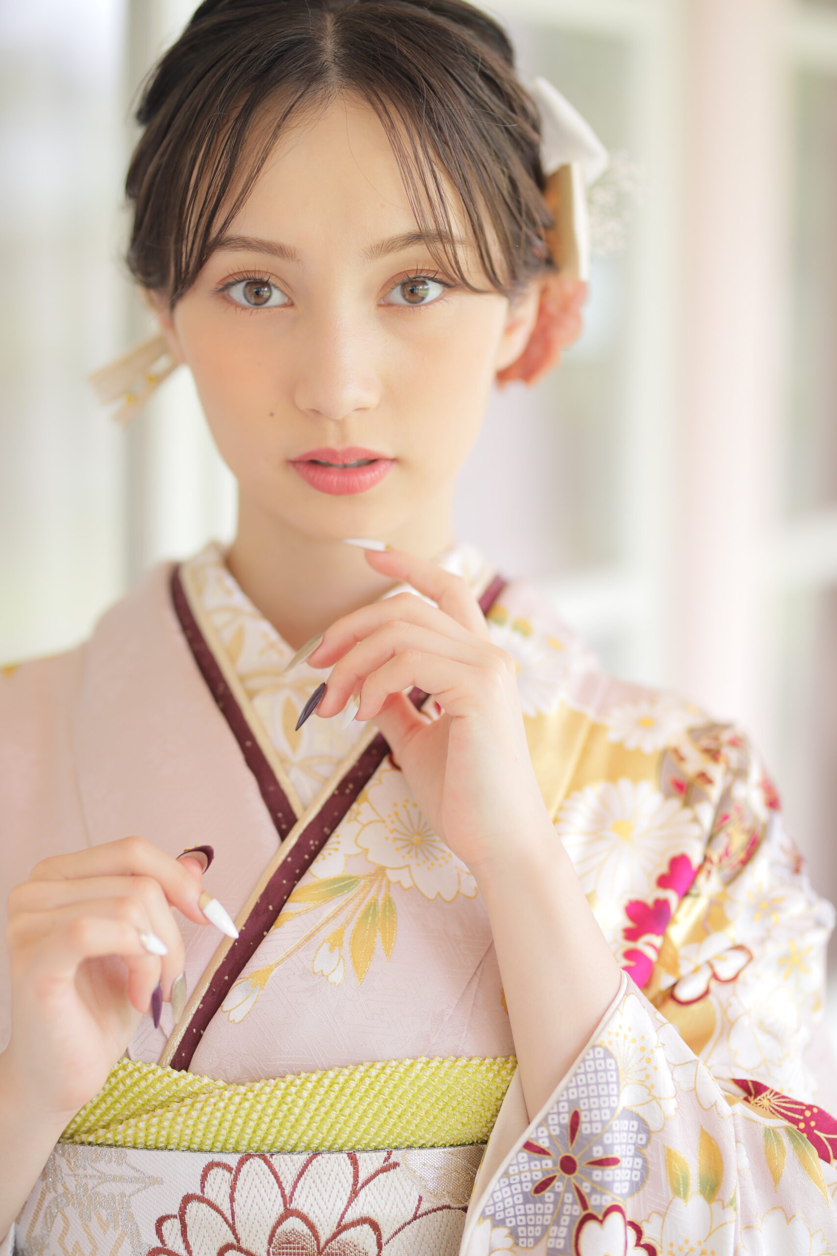 上品で大人っぽい『くすみピンク振袖』について徹底解説！ | 成人式