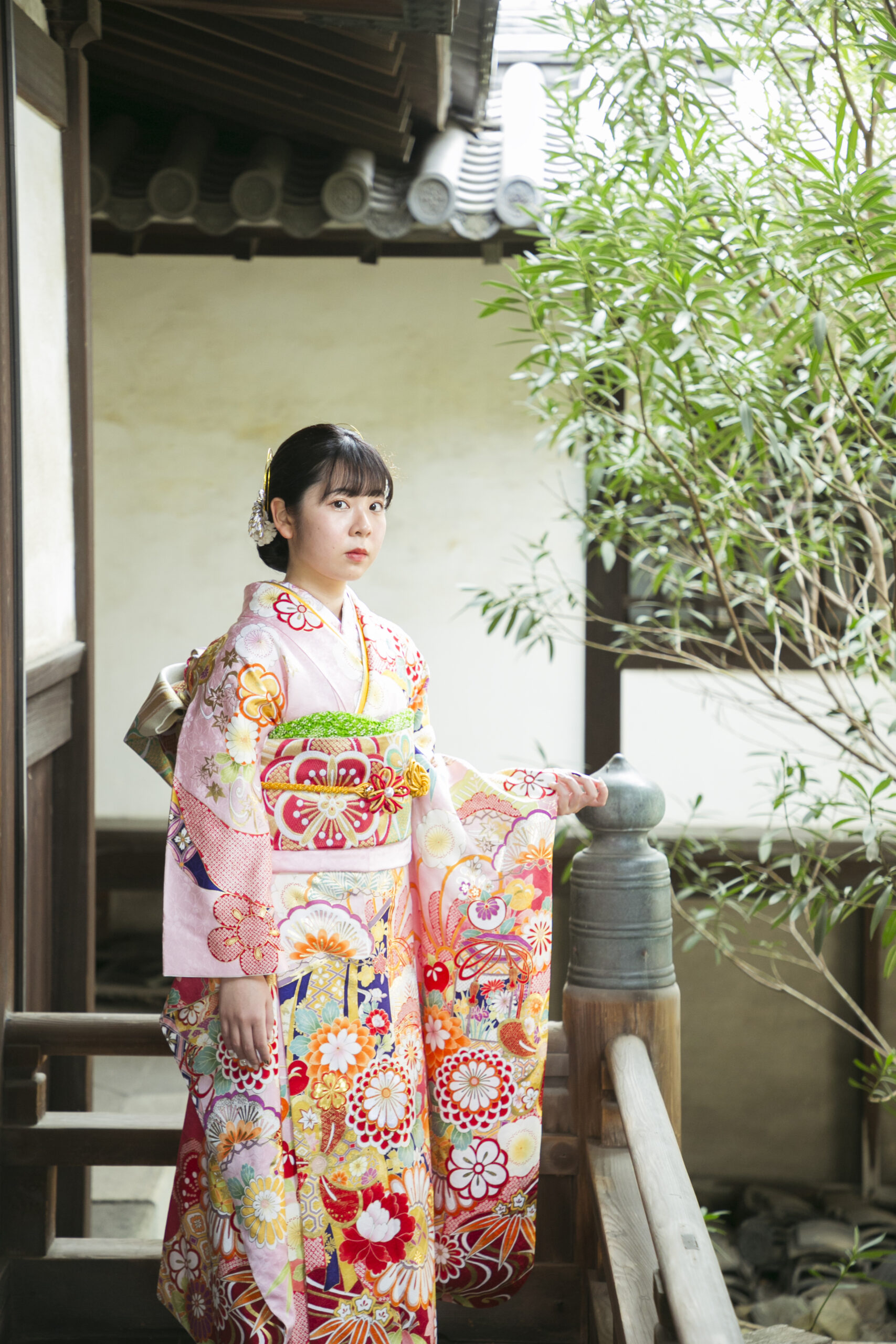 上品で大人っぽい『くすみピンク振袖』について徹底解説！ | 成人式