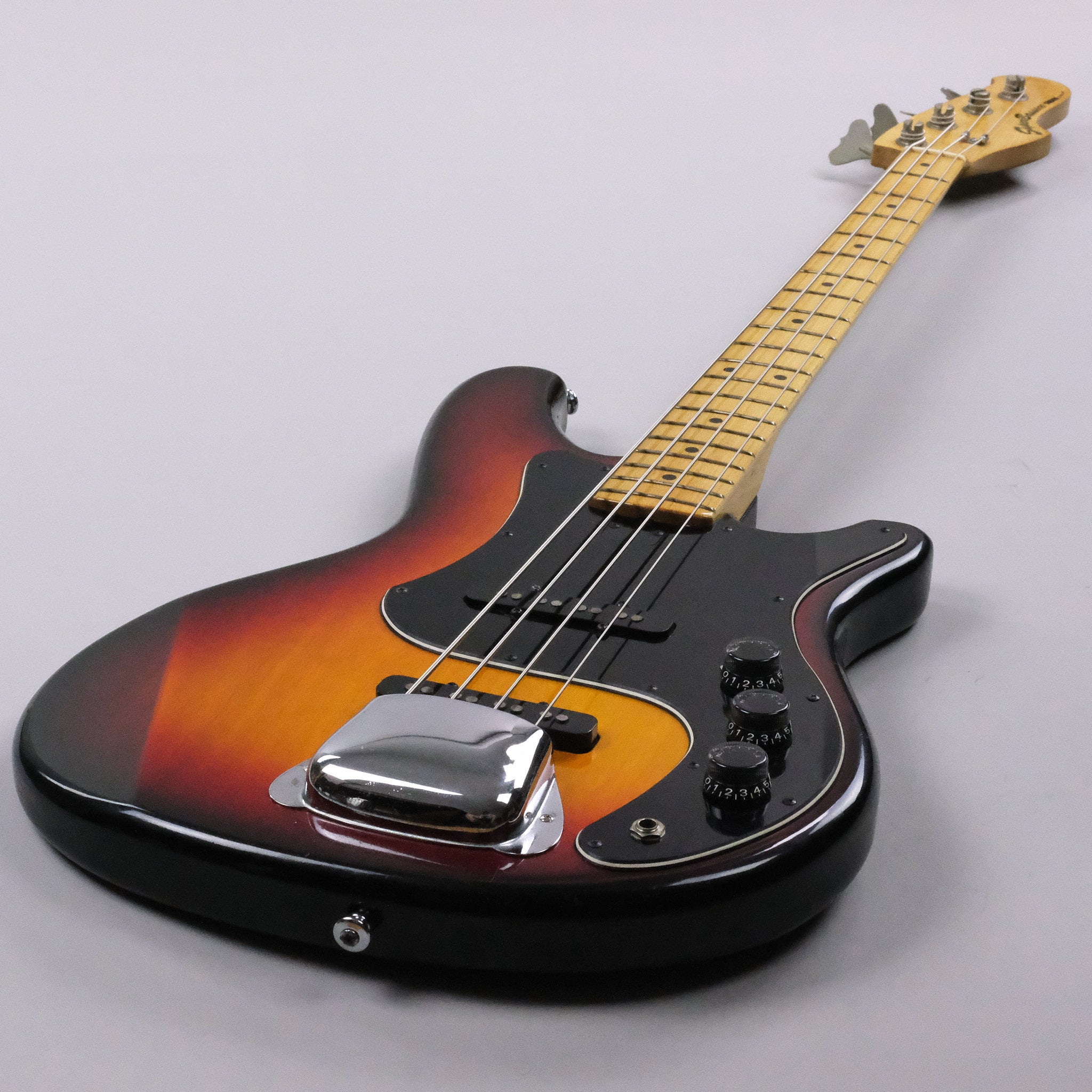 c1970s Yamaha Super Bass 600 (Made in Japan, Sunburst) *