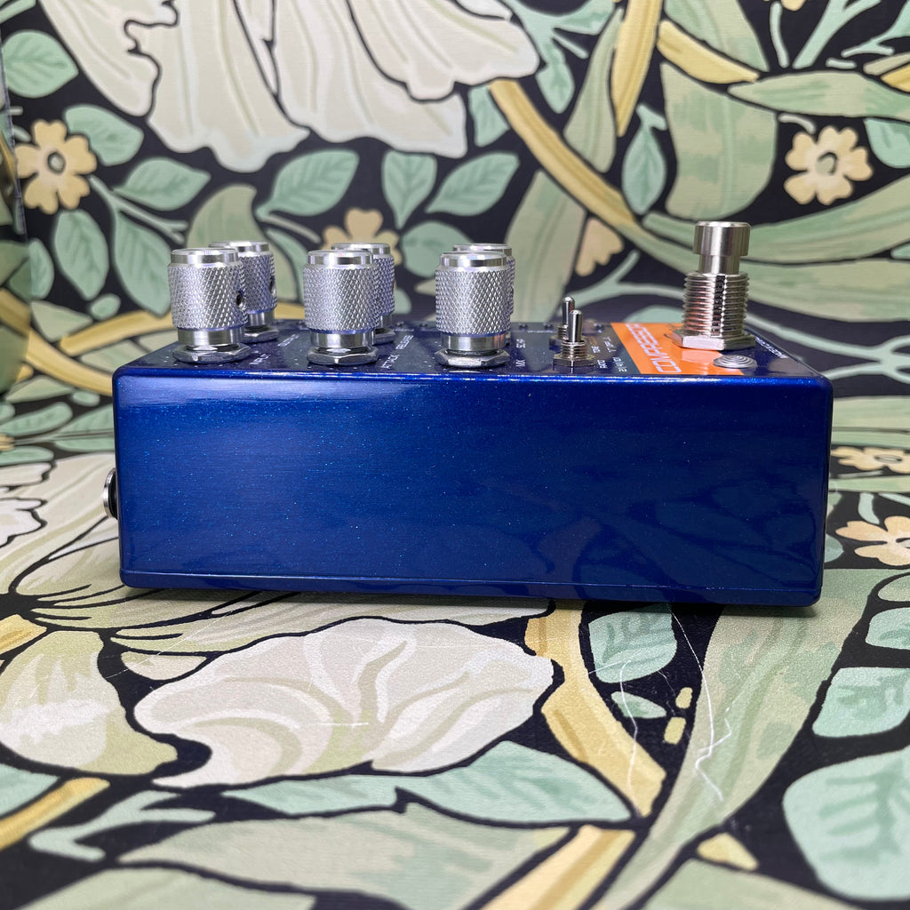 Empress Effects Bass Compressor MKII Blue Sparkle – eastside music