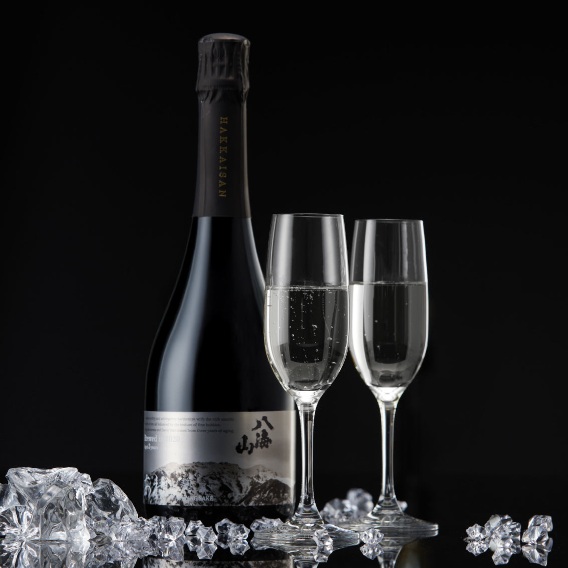 瓶内二次発酵酒 白麹あわ 八海山 三年貯蔵