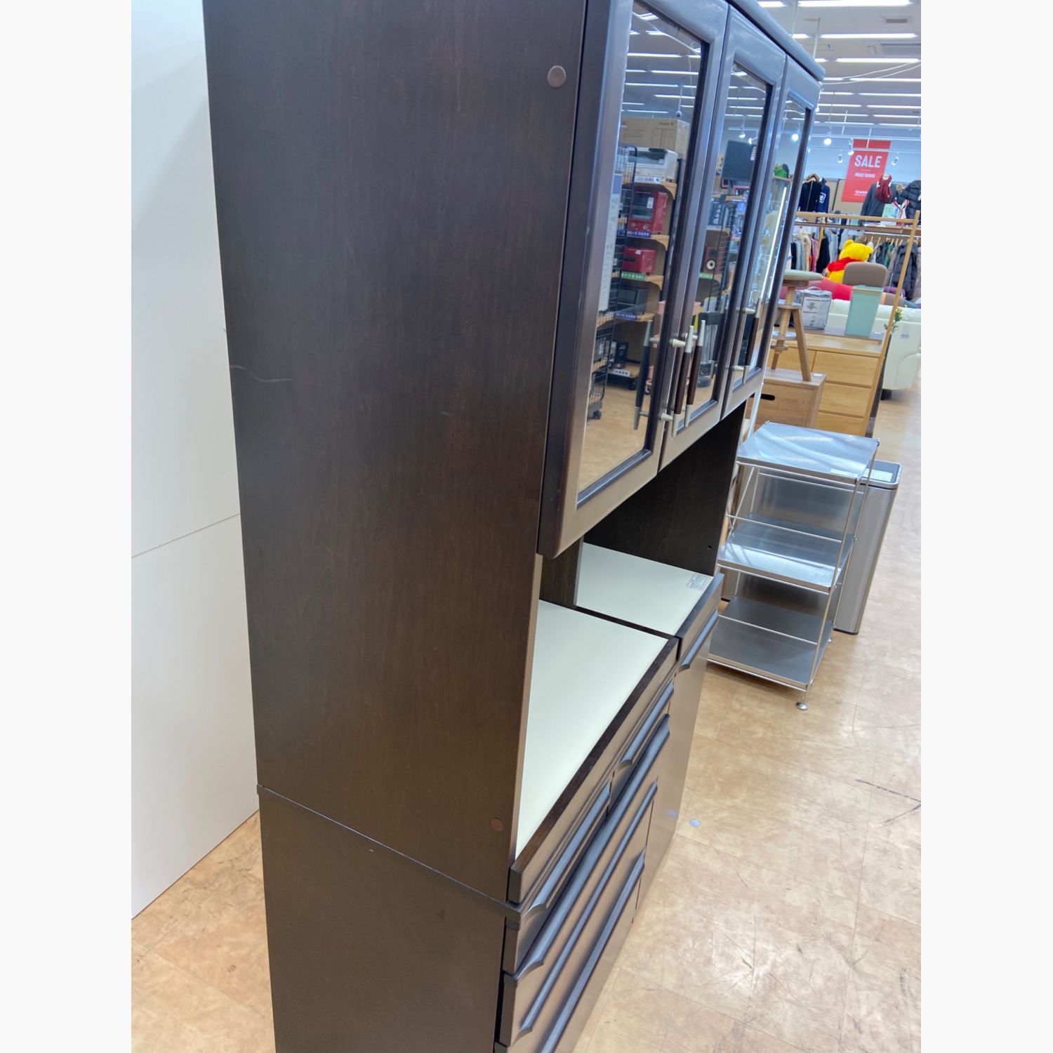 karimoku (カリモク) 3枚扉食器棚 ブラウン レンジ台付｜トレファクONLINE