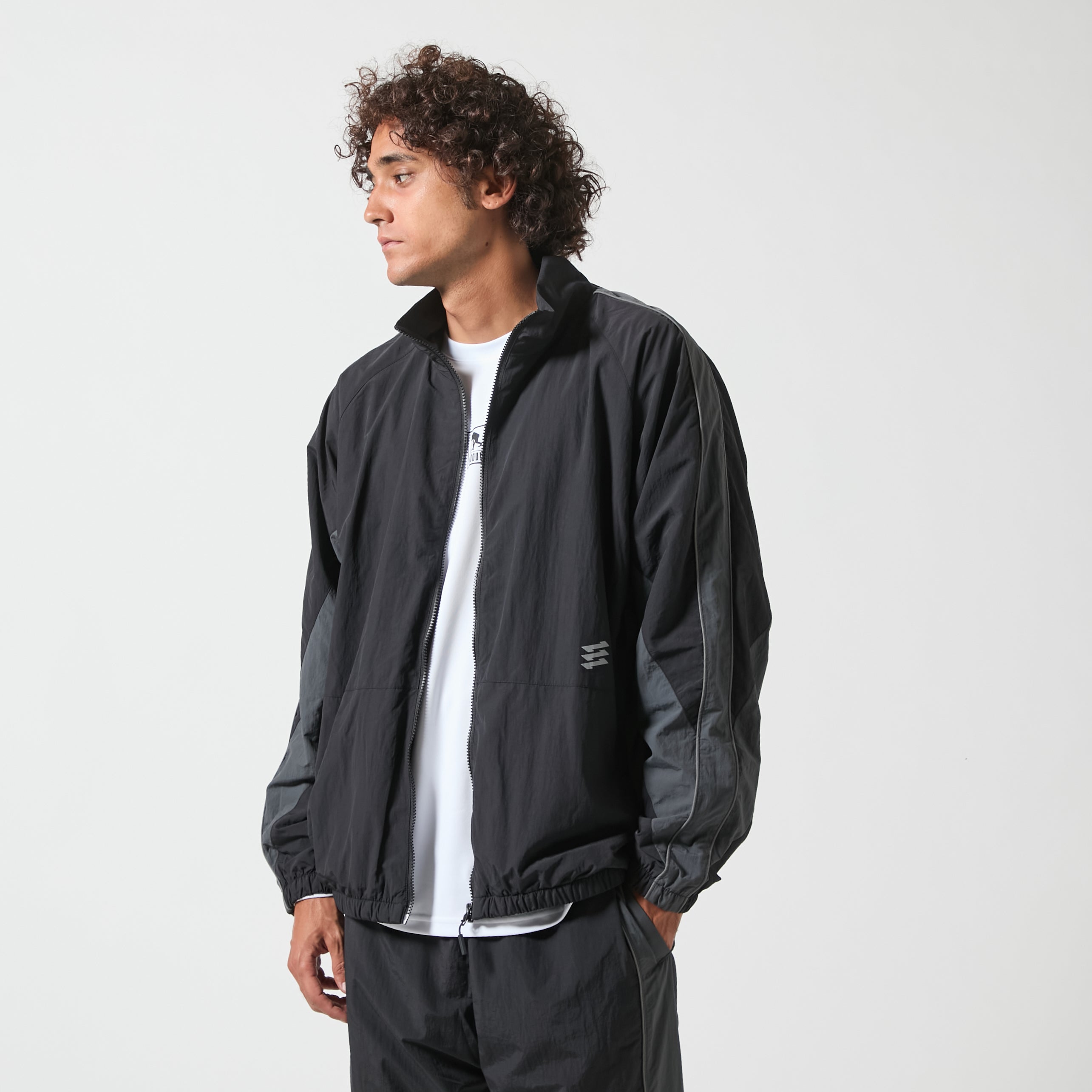 Ado ファッショナブル「よだか」トラックジャケット 大（XL） Ado