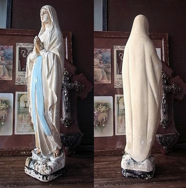 アンティークの聖母マリア像 - Eggplant