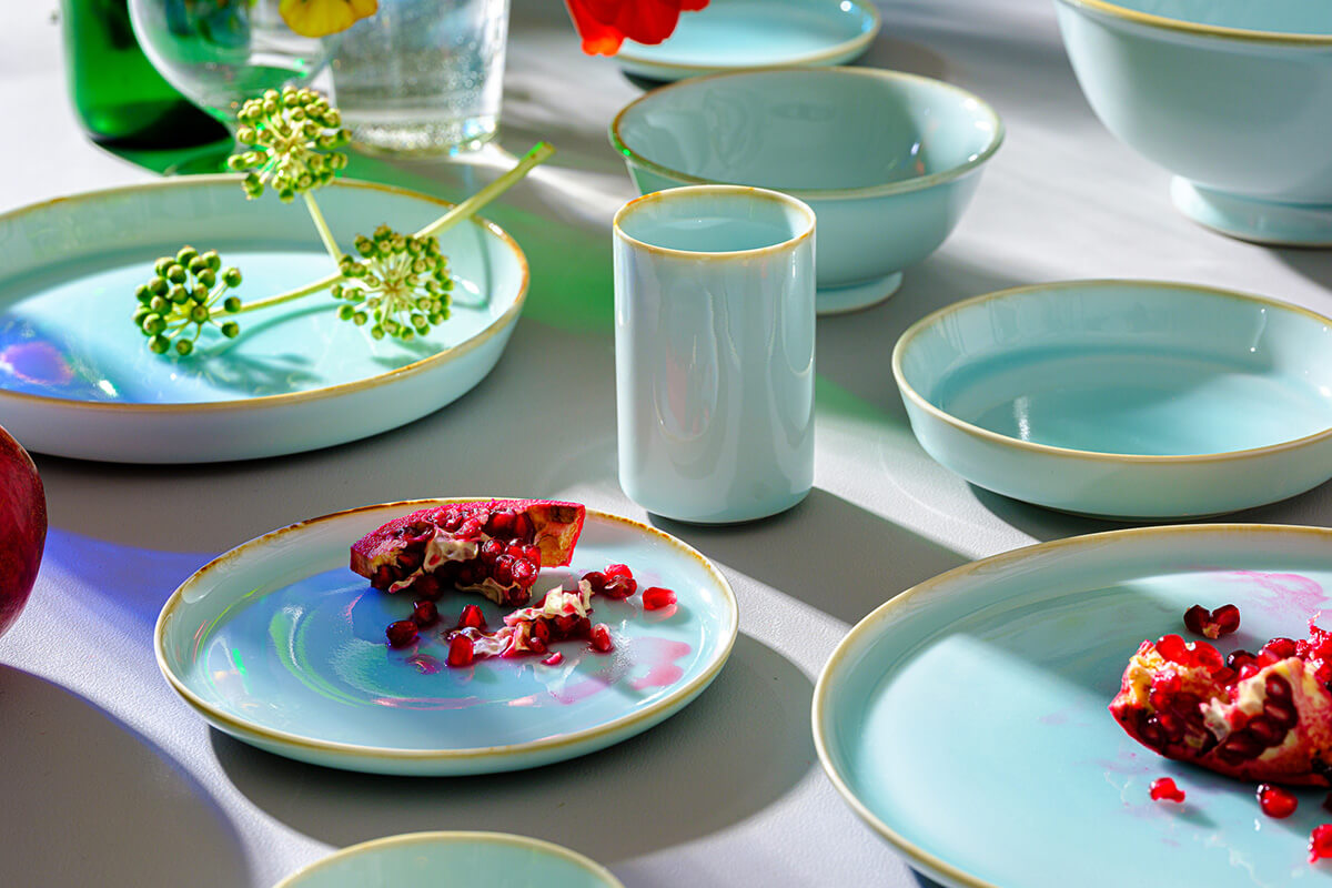 透明感のある青が美しい。青白磁シリーズ | 波佐見焼オンラインショップ